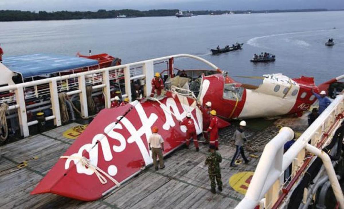 Poor pilot emergency training behind AirAsia crash: analysts